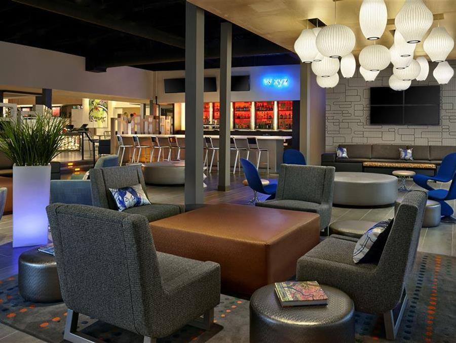 Aloft Hotel Calgary University Eksteriør billede