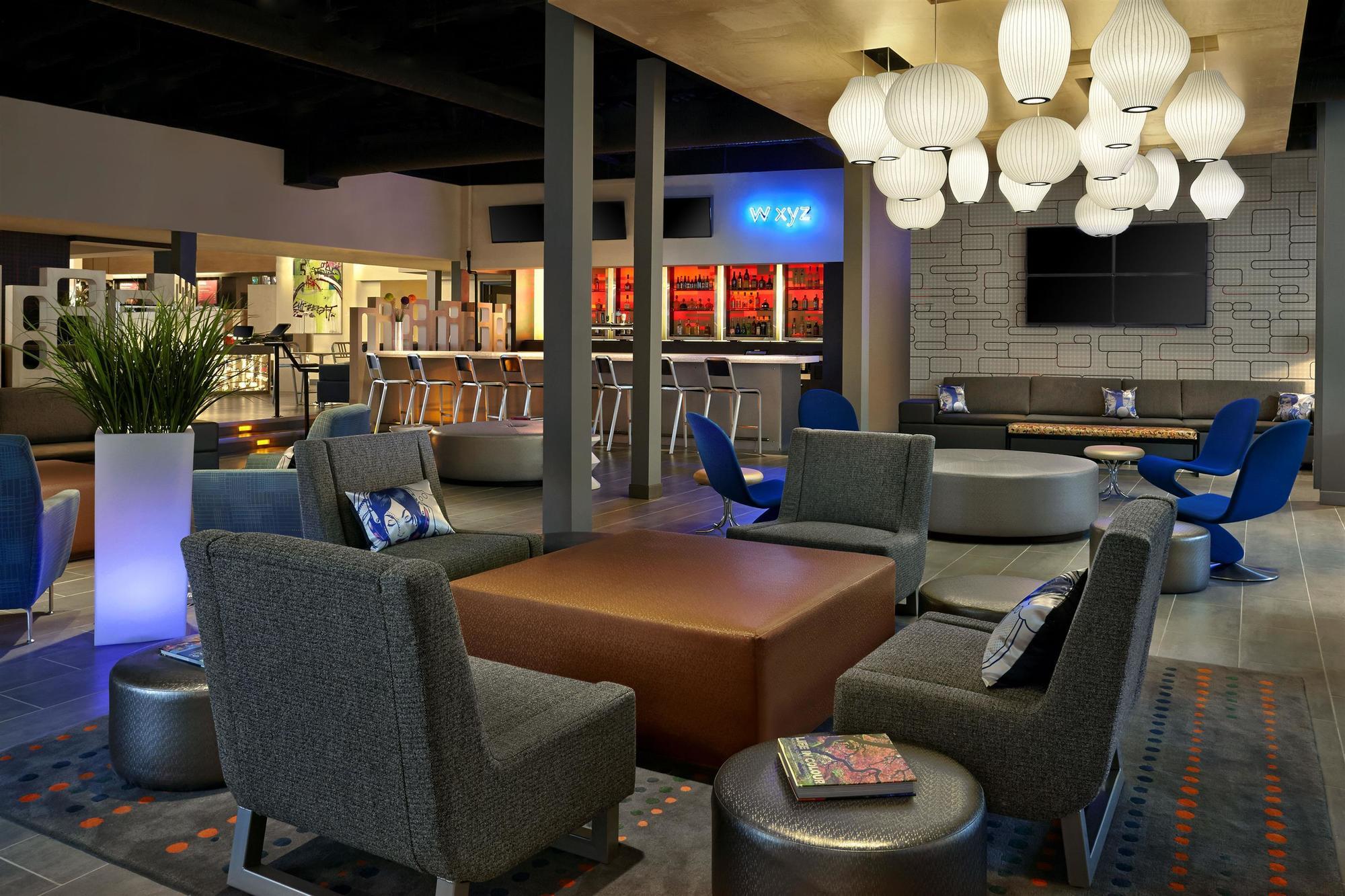 Aloft Hotel Calgary University Eksteriør billede