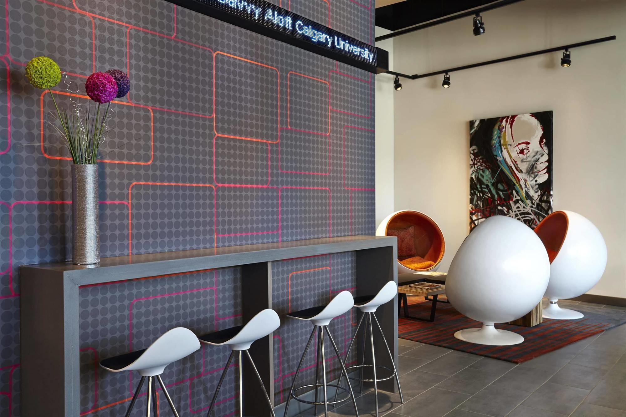 Aloft Hotel Calgary University Eksteriør billede